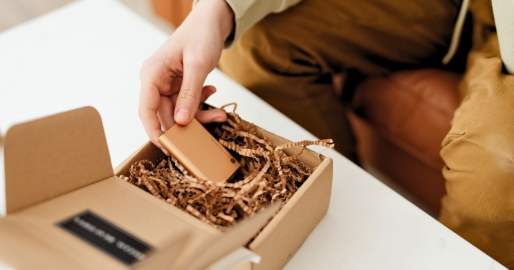 kraft paper packaging in box
